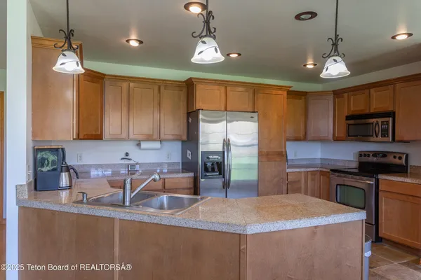 $550,000 | 650 Hemmert, Thayne, WY 83127