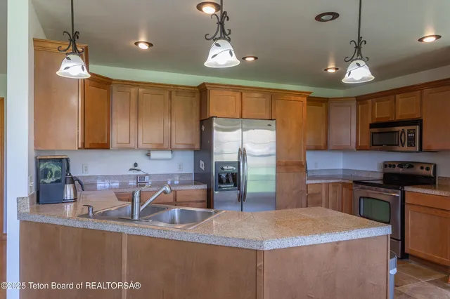 $595,000 | 650 Hemmert, Thayne, WY 83127