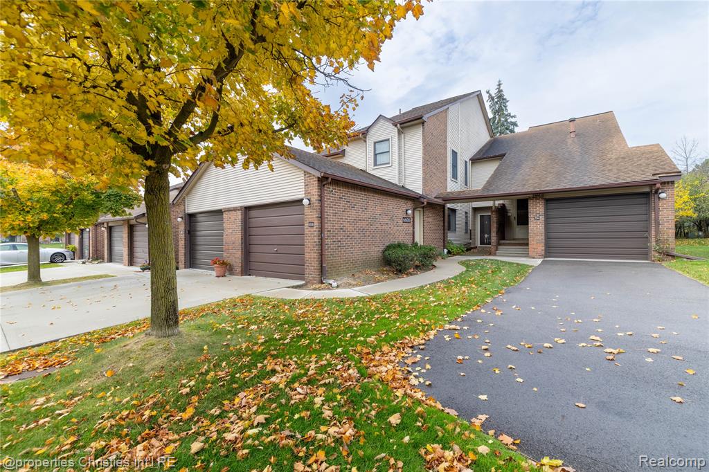 6600 Ridgefield Circle West Bloomfield, MI 48322 - Photo 17 of 22