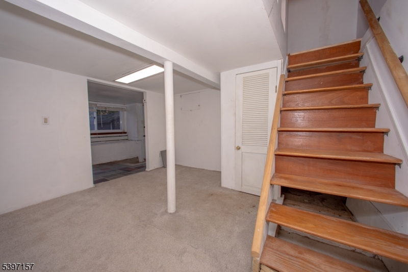 18 Decker Pond Road Vernon, NJ 07461 - Photo 25 of 40 a view of an empty walk in closet