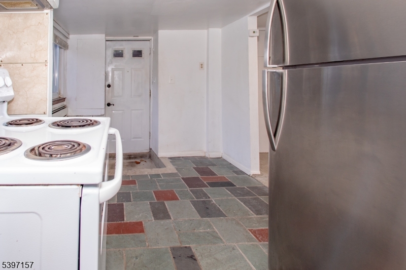 18 Decker Pond Road Vernon, NJ 07461 - Photo 32 of 40 a view of a kitchen