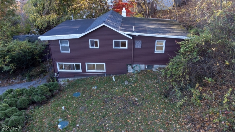 18 Decker Pond Road Vernon, NJ 07461 - Photo 7 of 40 a front view of a house with garden