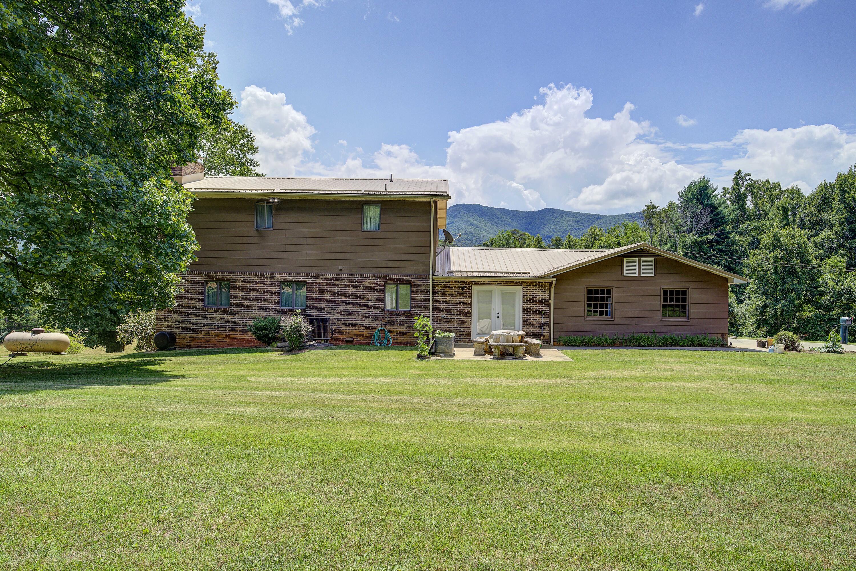 113 Oliver Edwards Road Jonesborough, TN 37659 - Photo 5 of 59 Oliver-32