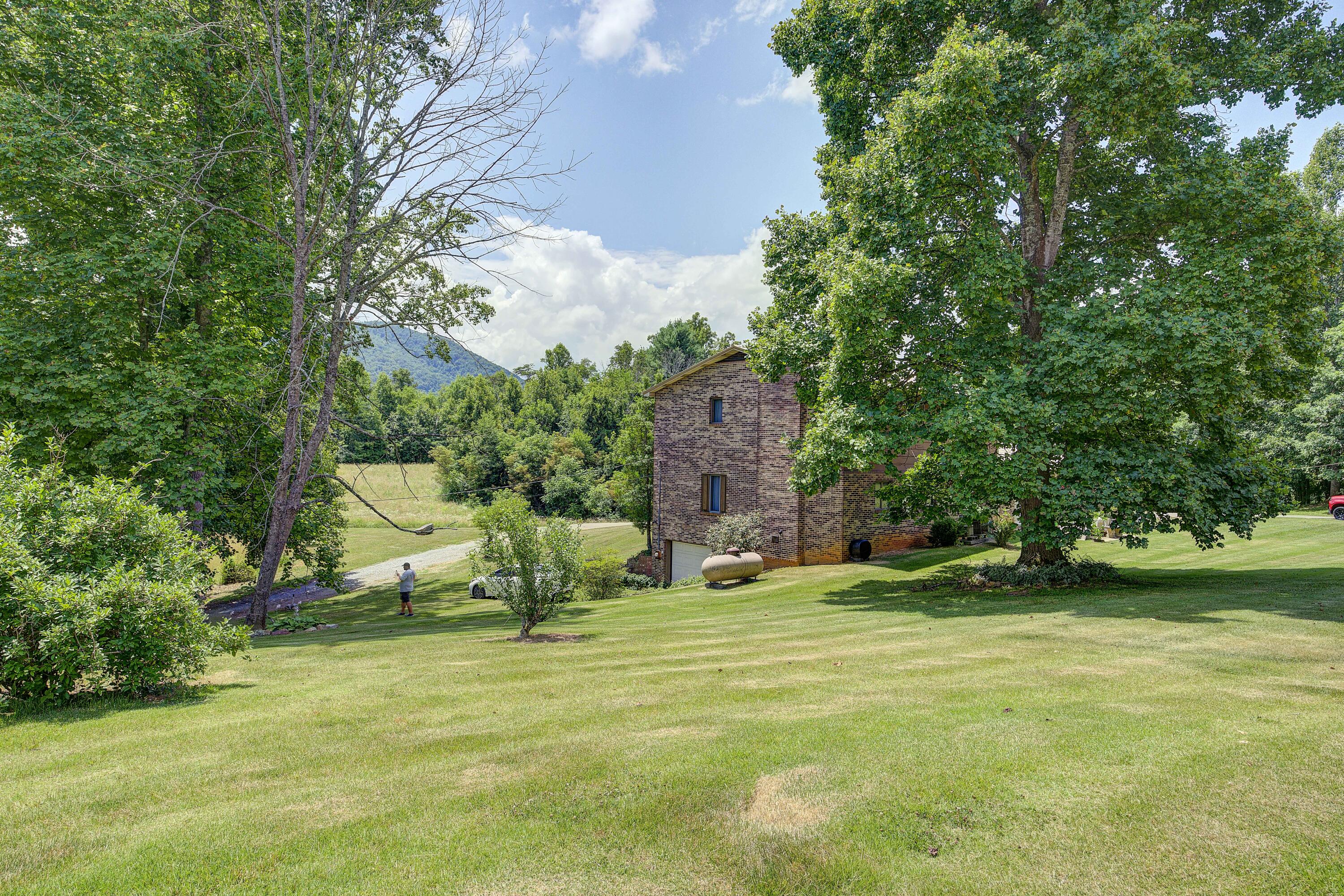 113 Oliver Edwards Road Jonesborough, TN 37659 - Photo 6 of 59 Oliver-35
