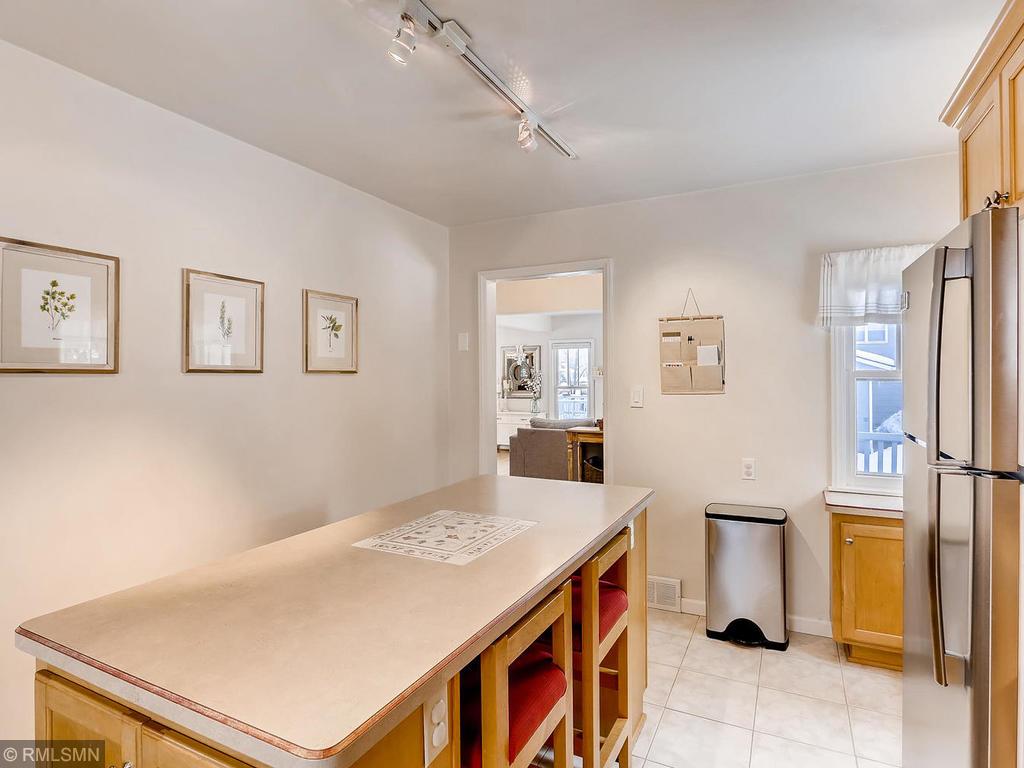 4271 Hodgson Road Shoreview, MN 55126 - Photo 11 of 27 Gallery Image 11