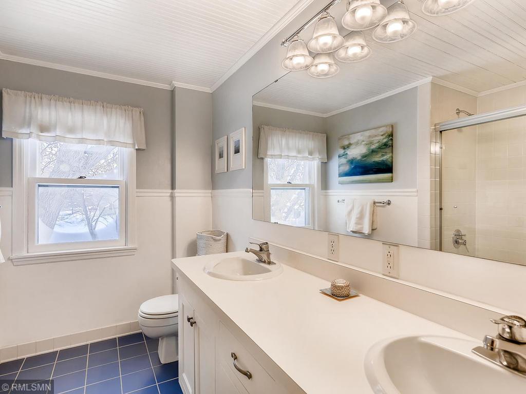 4271 Hodgson Road Shoreview, MN 55126 - Photo 16 of 27 Gallery Image 16