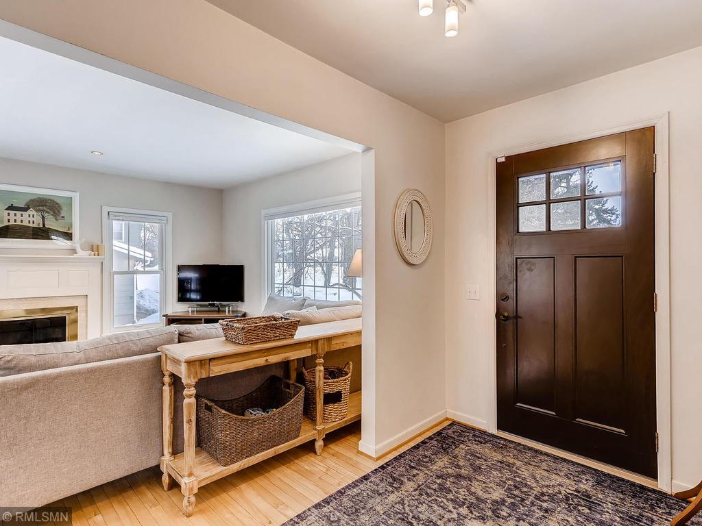 4271 Hodgson Road Shoreview, MN 55126 - Photo 4 of 27 Gallery Image 4