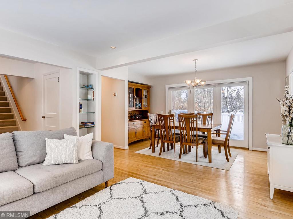 4271 Hodgson Road Shoreview, MN 55126 - Photo 5 of 27 Gallery Image 5