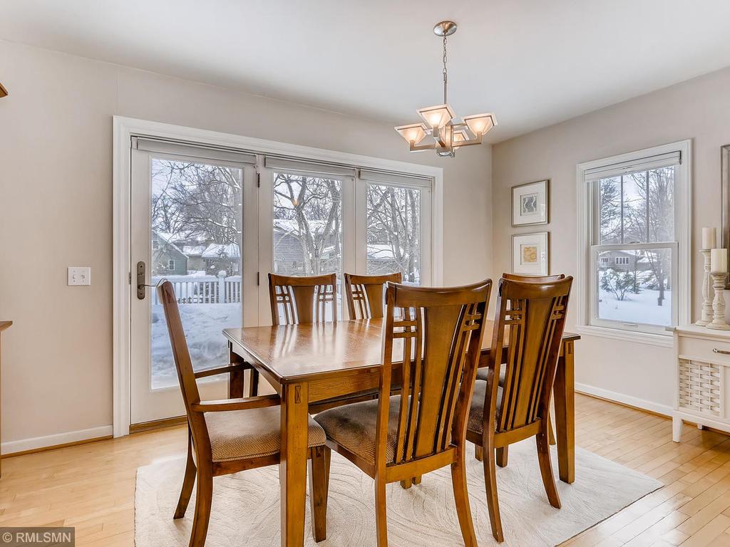 4271 Hodgson Road Shoreview, MN 55126 - Photo 6 of 27 Gallery Image 6