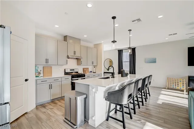 $550,000 | 10207 Canyon Mantle Street, Las Vegas, NV 89166