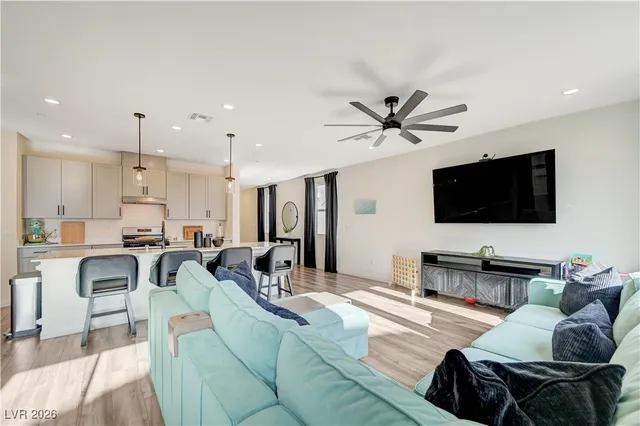 $550,000 | 10207 Canyon Mantle Street, Las Vegas, NV 89166