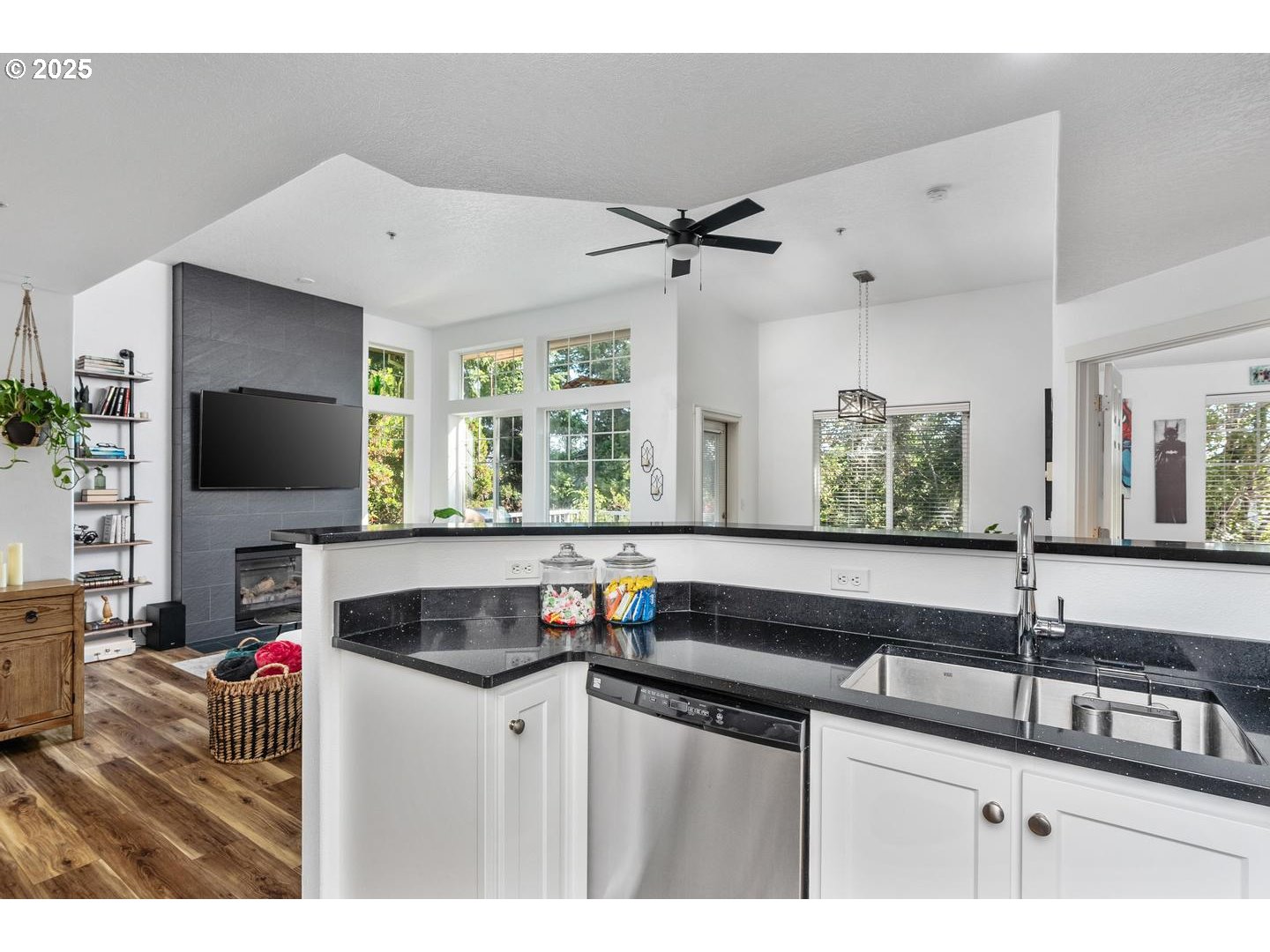14525 Southwest Magpie Lane, Unit 201 Beaverton, OR 97007 - Photo 16 of 43 Kitchen