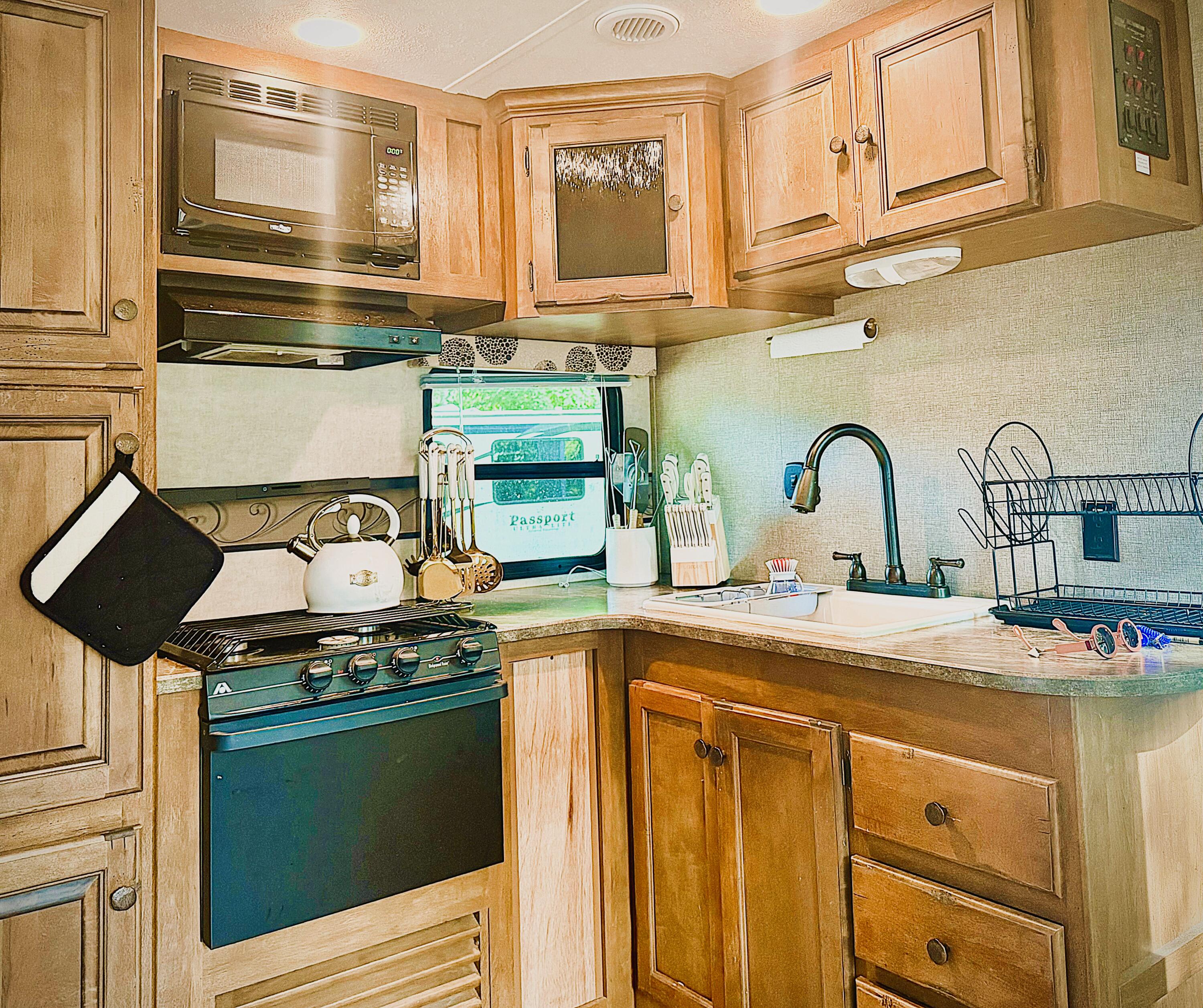 71 South Highland Road, Unit 1 Truro, MA 02666 - Photo 5 of 30 IMG_5671(1)-