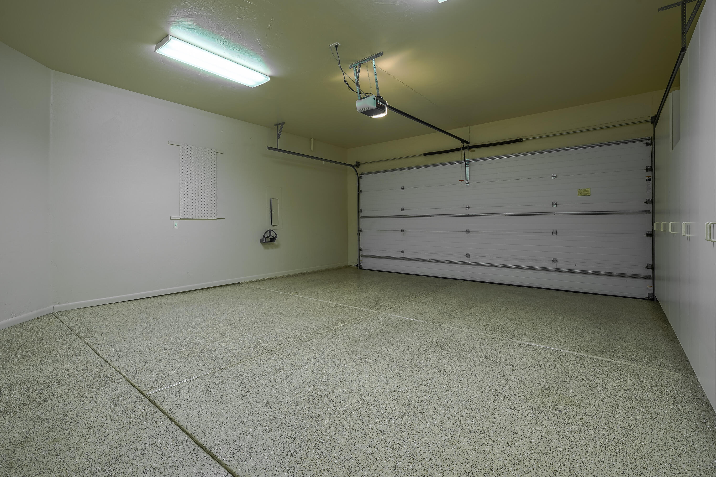 2410 West Entrada Trail, Unit 25 St. George, UT 84770 - Photo 38 of 45 Garage
