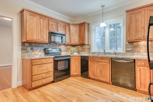 $519,900 | 31 Riverview Drive, Unit 31, South Windsor, CT 06074