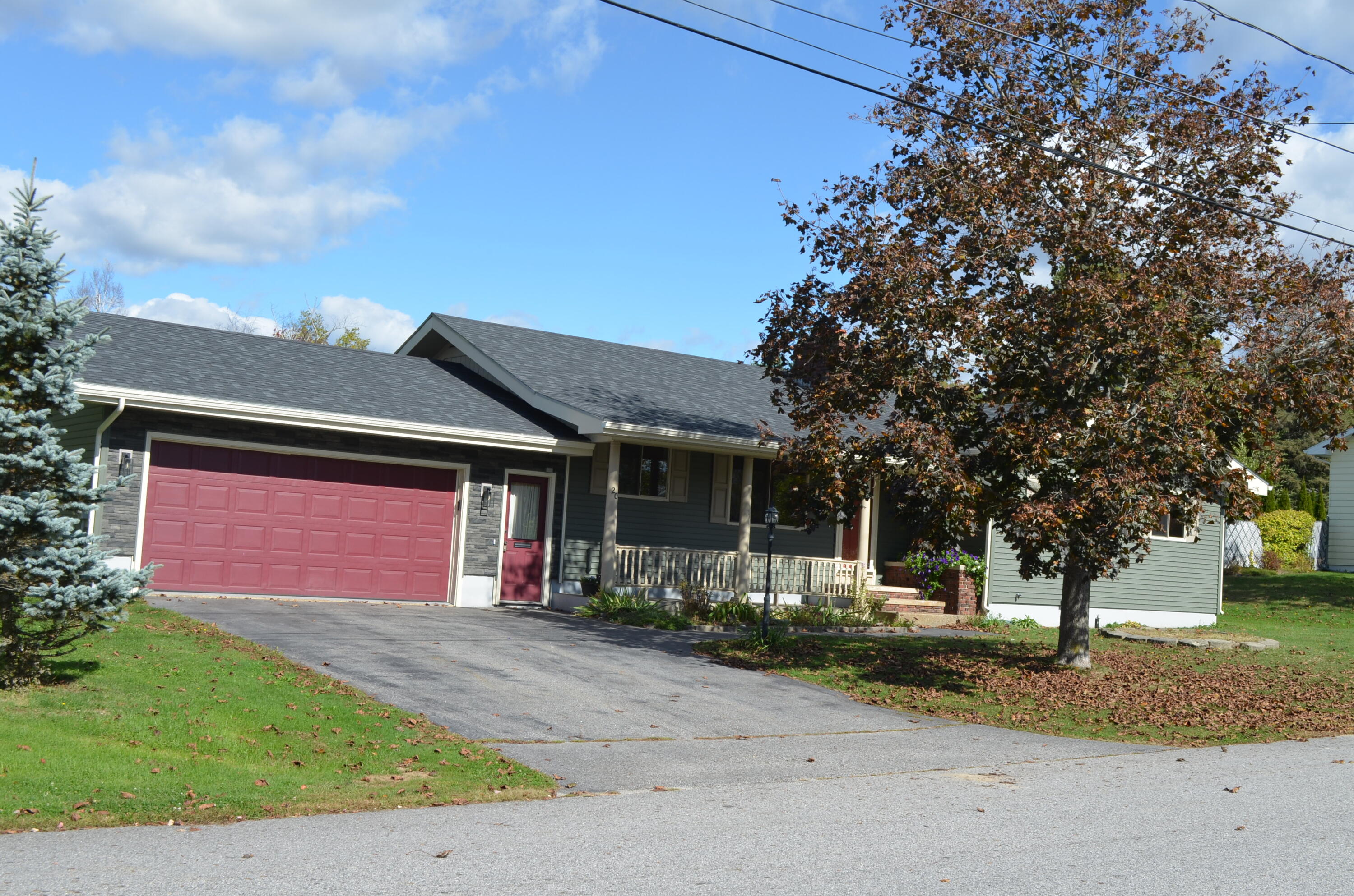 20 Ventura Street Lewiston, ME 04240 - Photo 2 of 39 DSC_0019