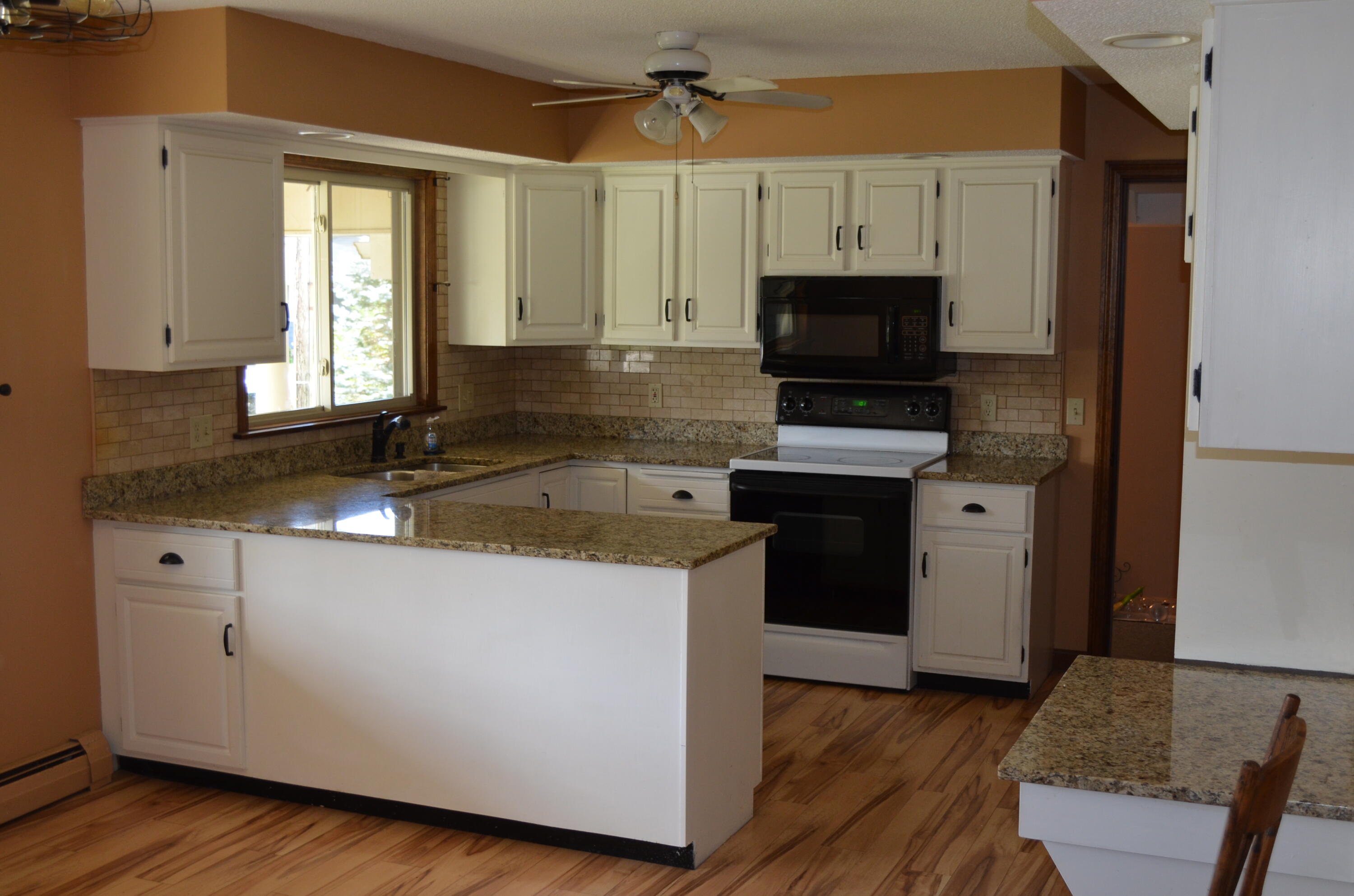 20 Ventura Street Lewiston, ME 04240 - Photo 9 of 39 DSC_0011