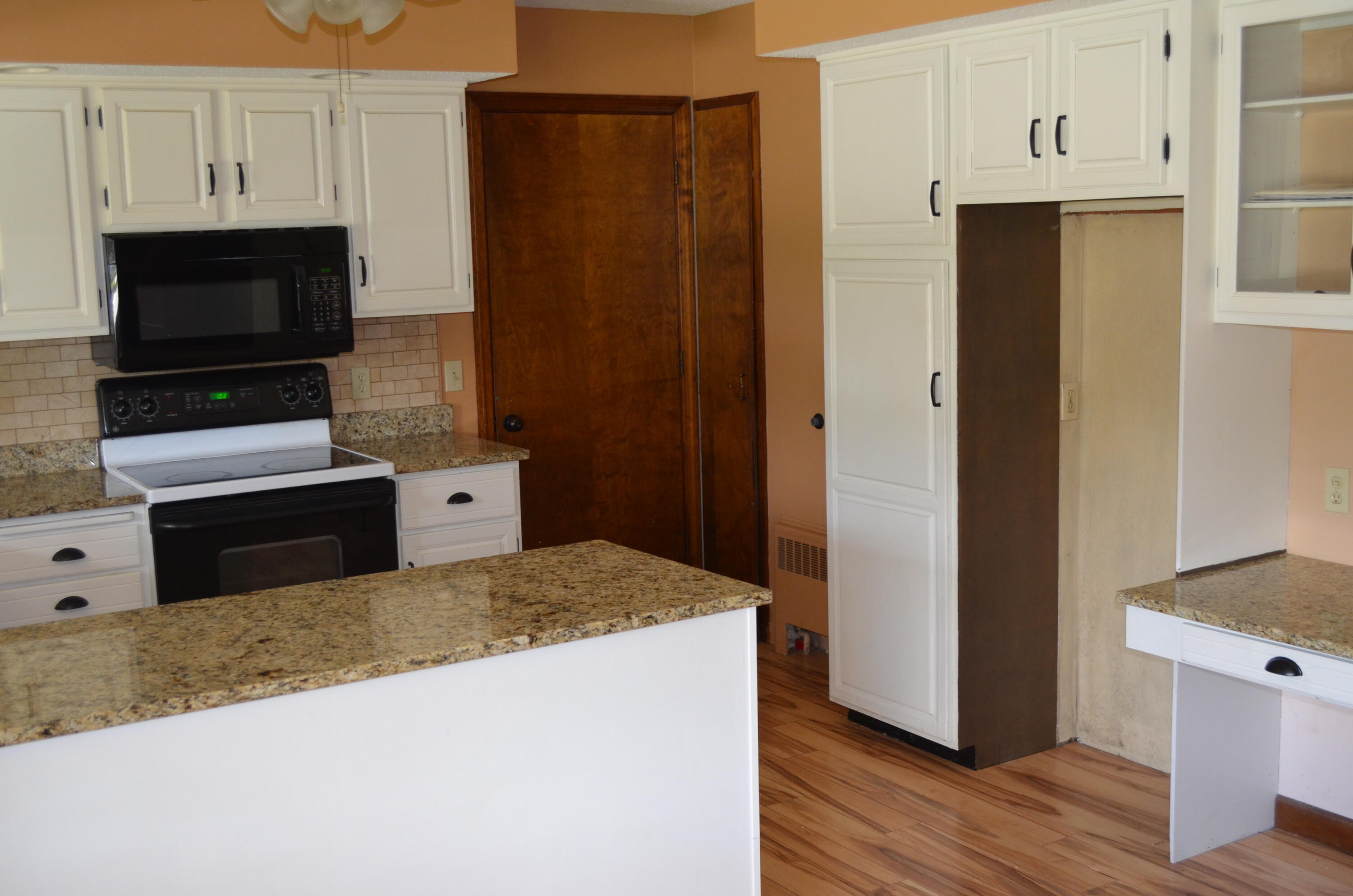 20 Ventura Street Lewiston, ME 04240 - Photo 10 of 39 DSC_0014