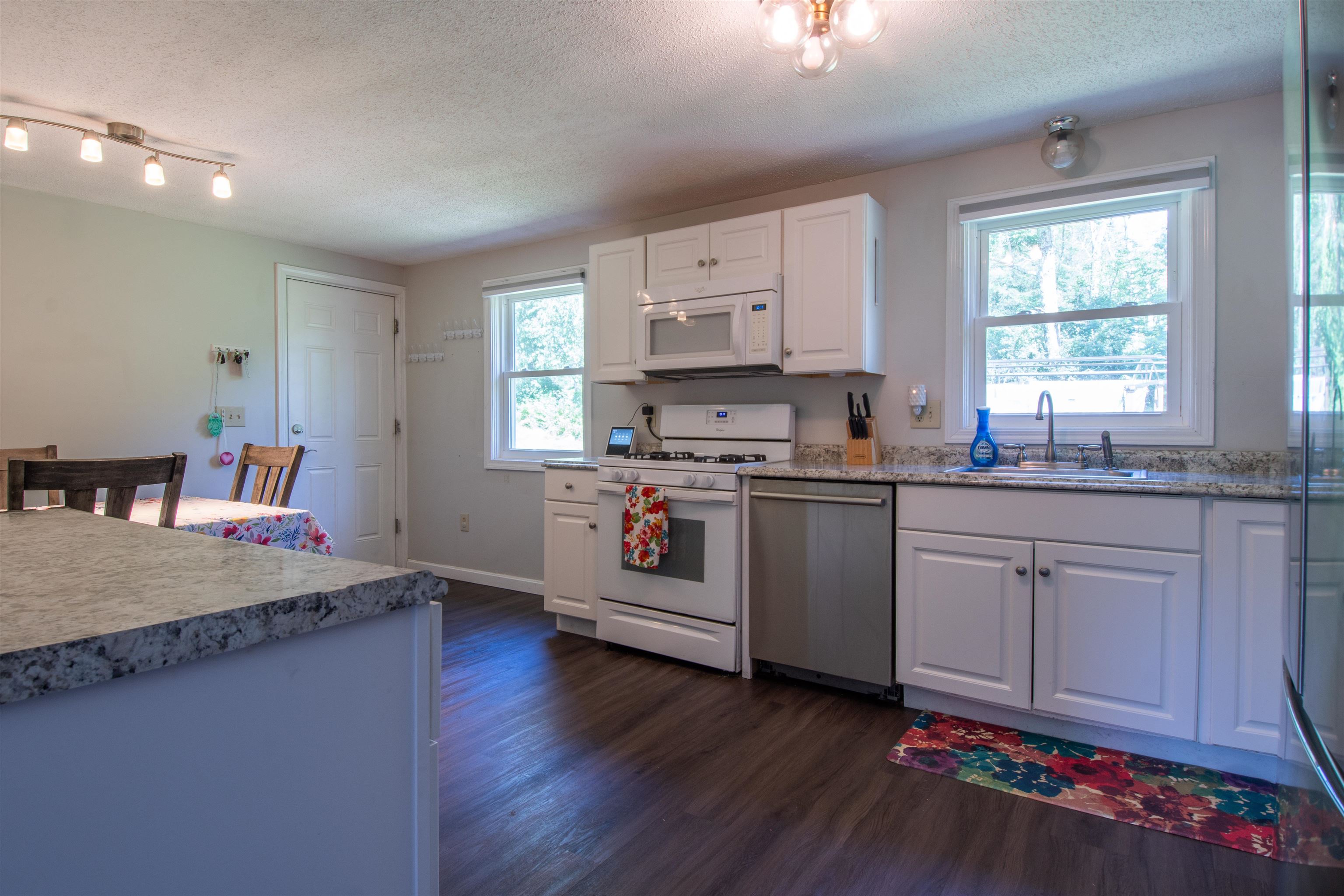 8 Haverhill Road Windham, NH 03087 - Photo 8 of 35