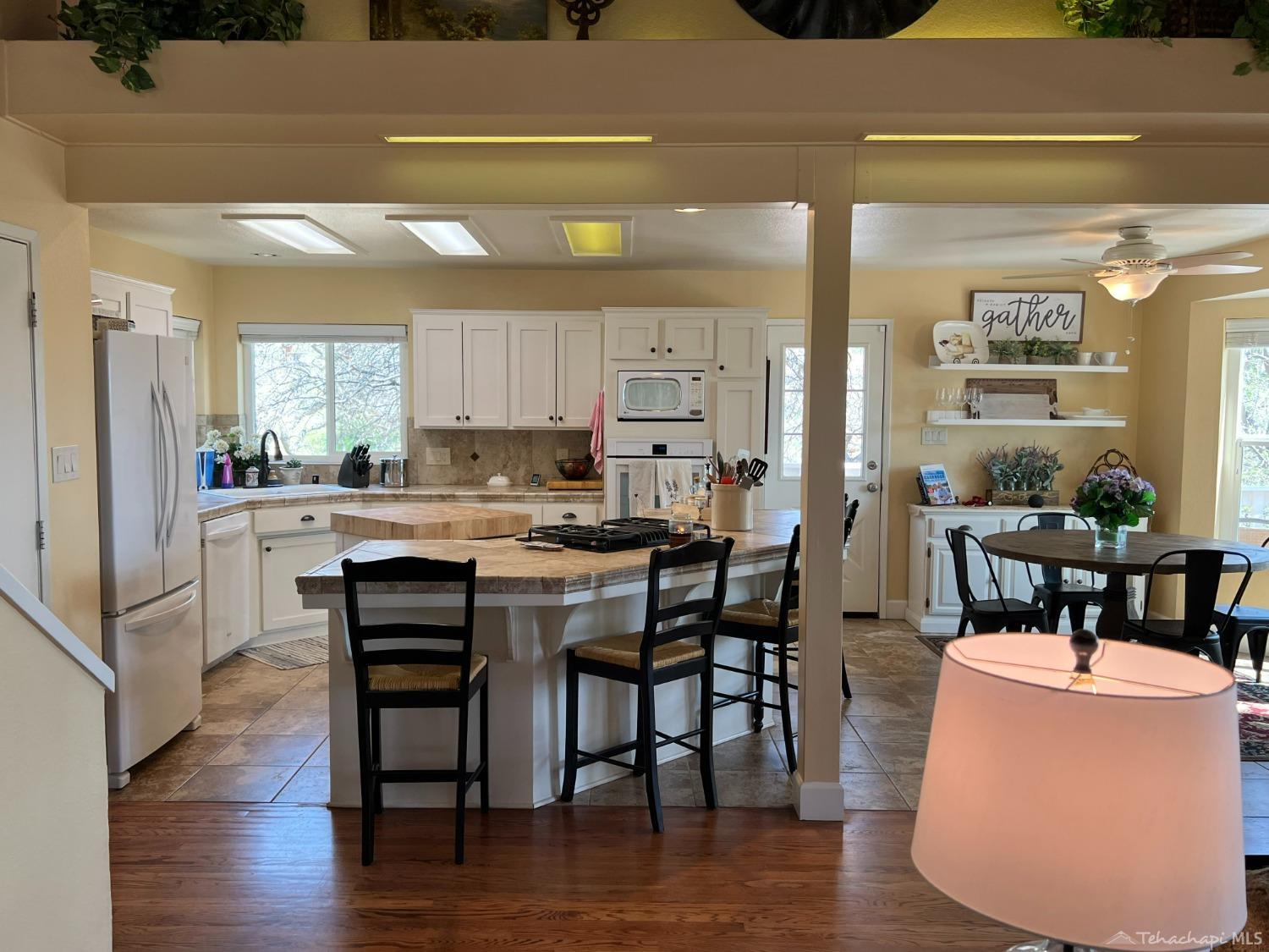 21621 Quail Springs Road Tehachapi, CA 93561 - Photo 5 of 43 Gallery Image 5