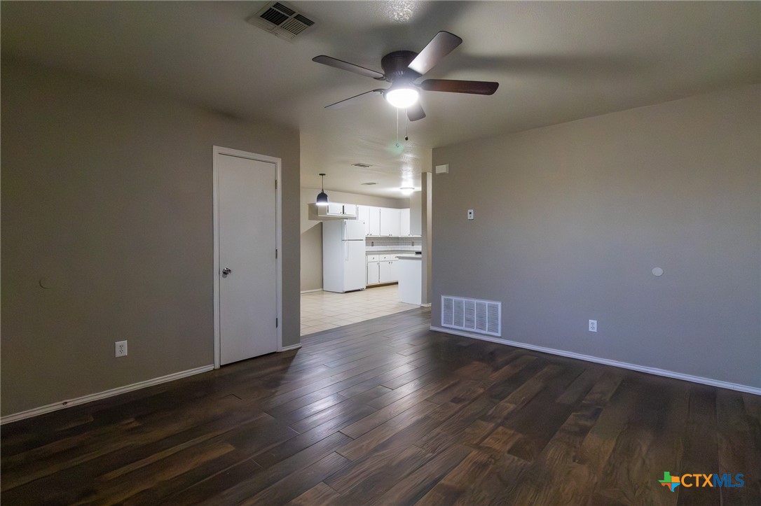 2708 Edgefield Street, Unit B Killeen, TX 76549 - Photo 4 of 29