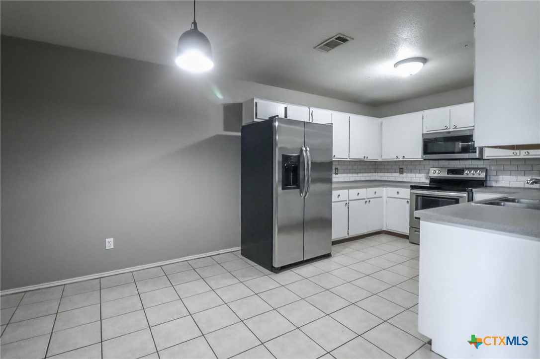 2708 Edgefield Street, Unit B Killeen, TX 76549 - Photo 9 of 29