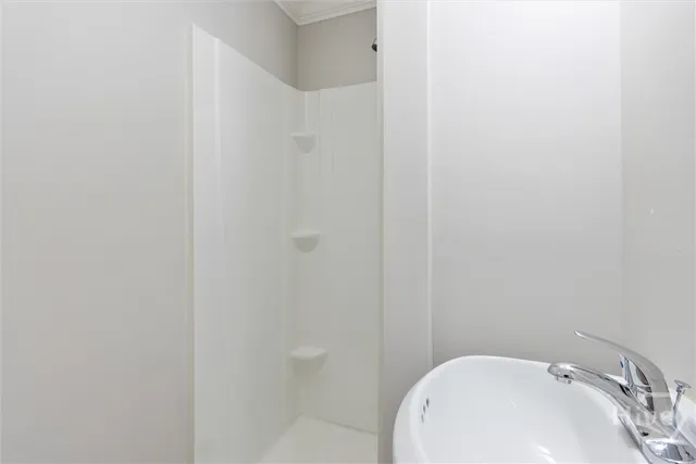 $1,800 | 2122 Biscayne Drive, Savannah, GA 31406