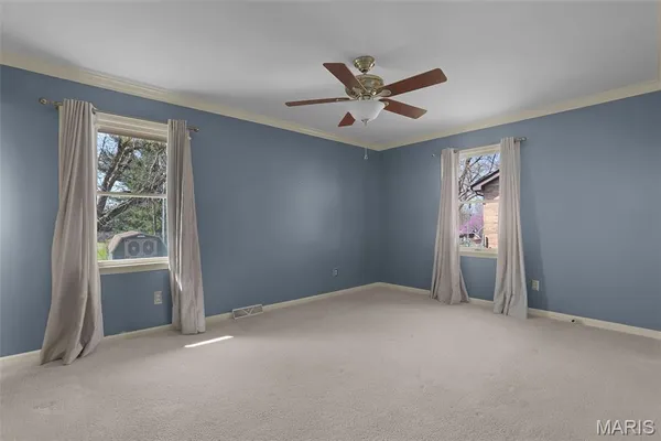 $289,900 | 9616 Highway 100, New Haven, MO 63068