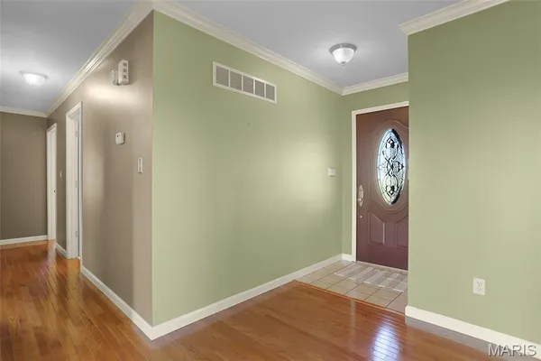 $289,900 | 9616 Highway 100, New Haven, MO 63068