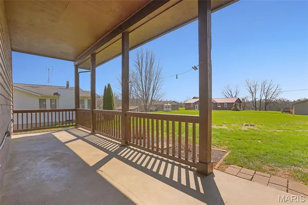 $289,900 | 9616 Highway 100, New Haven, MO 63068