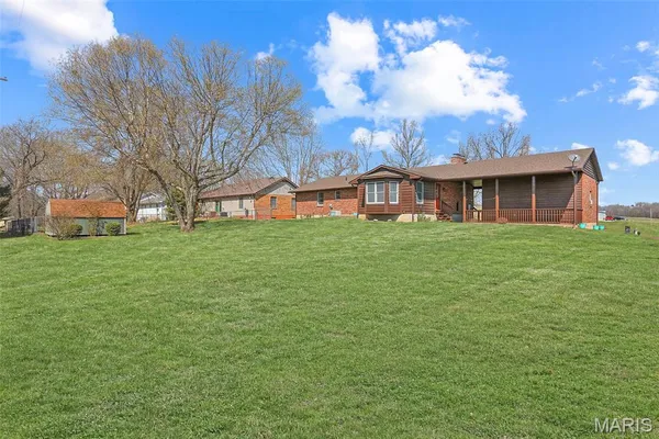 $289,900 | 9616 Highway 100, New Haven, MO 63068