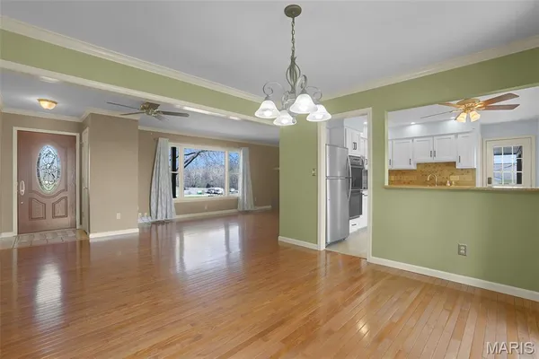 $289,900 | 9616 Highway 100, New Haven, MO 63068