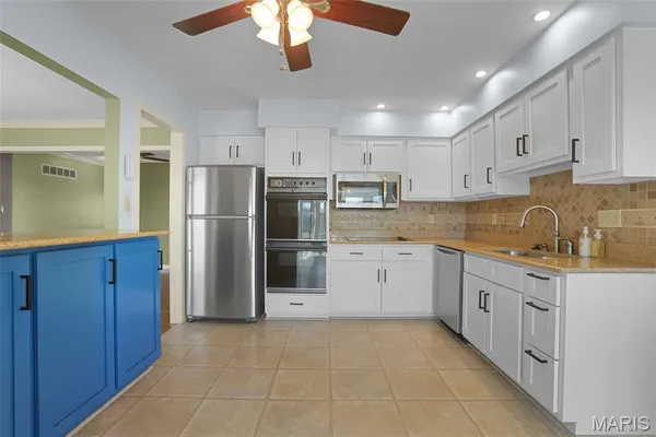 $289,900 | 9616 Highway 100, New Haven, MO 63068