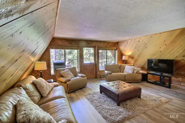 $688,750 | 571 Krahn Lane, McCall, ID 83638