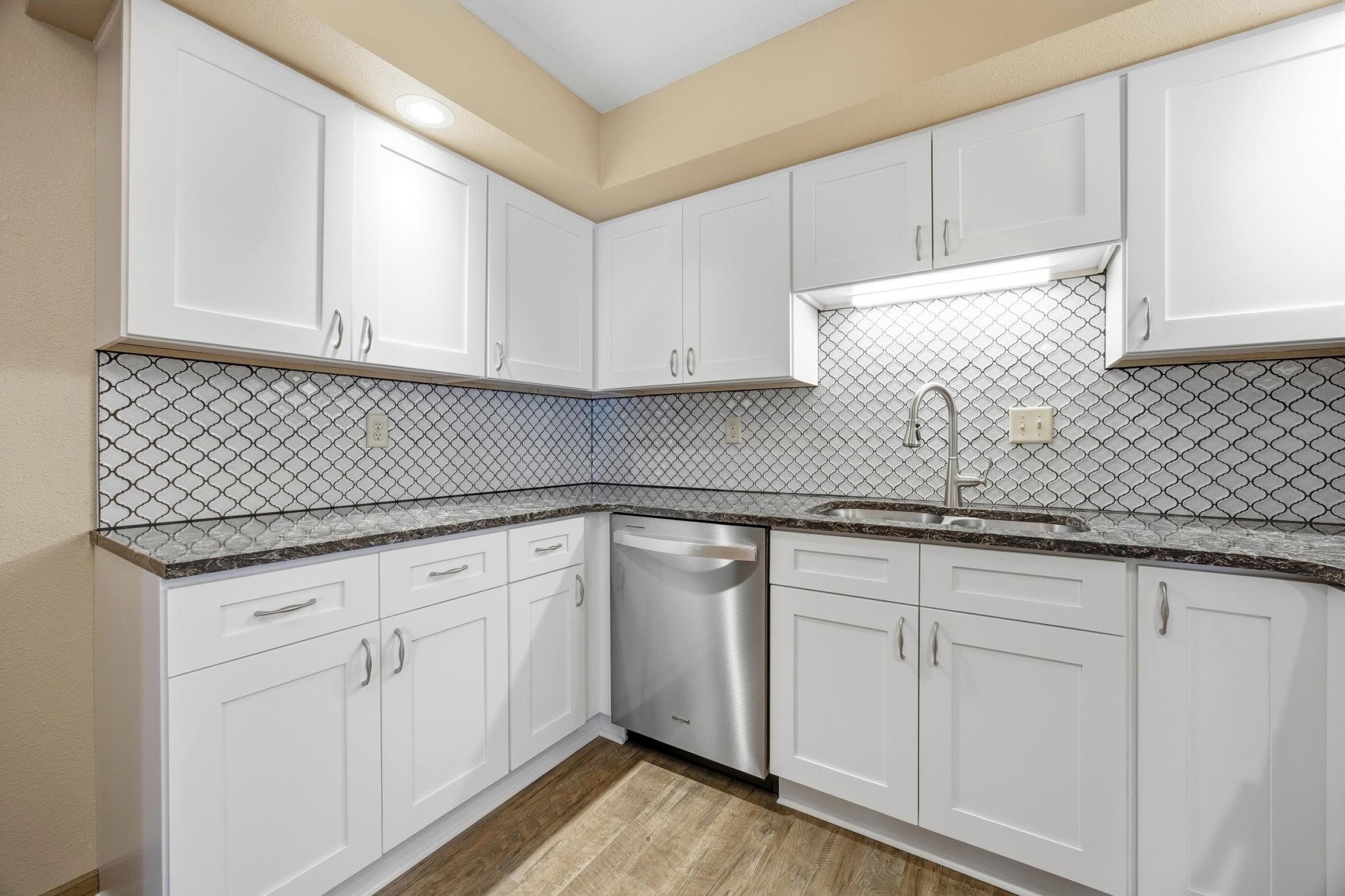 326 10th Avenue South, Unit 2 Fargo, ND 58103 - Photo 16 of 35