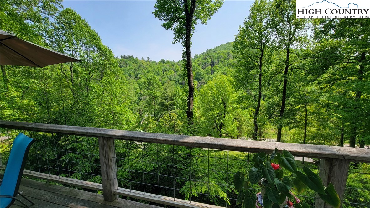 239 Wyndham Way Boone, NC 28607 - Photo 2 of 32 a view of a balcony with an outdoor space