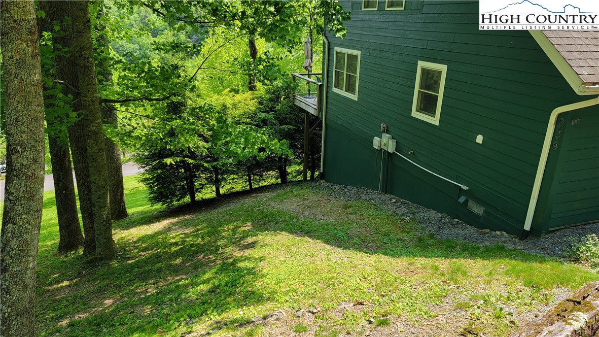 239 Wyndham Way Boone, NC 28607 - Photo 31 of 32 a view of a backyard
