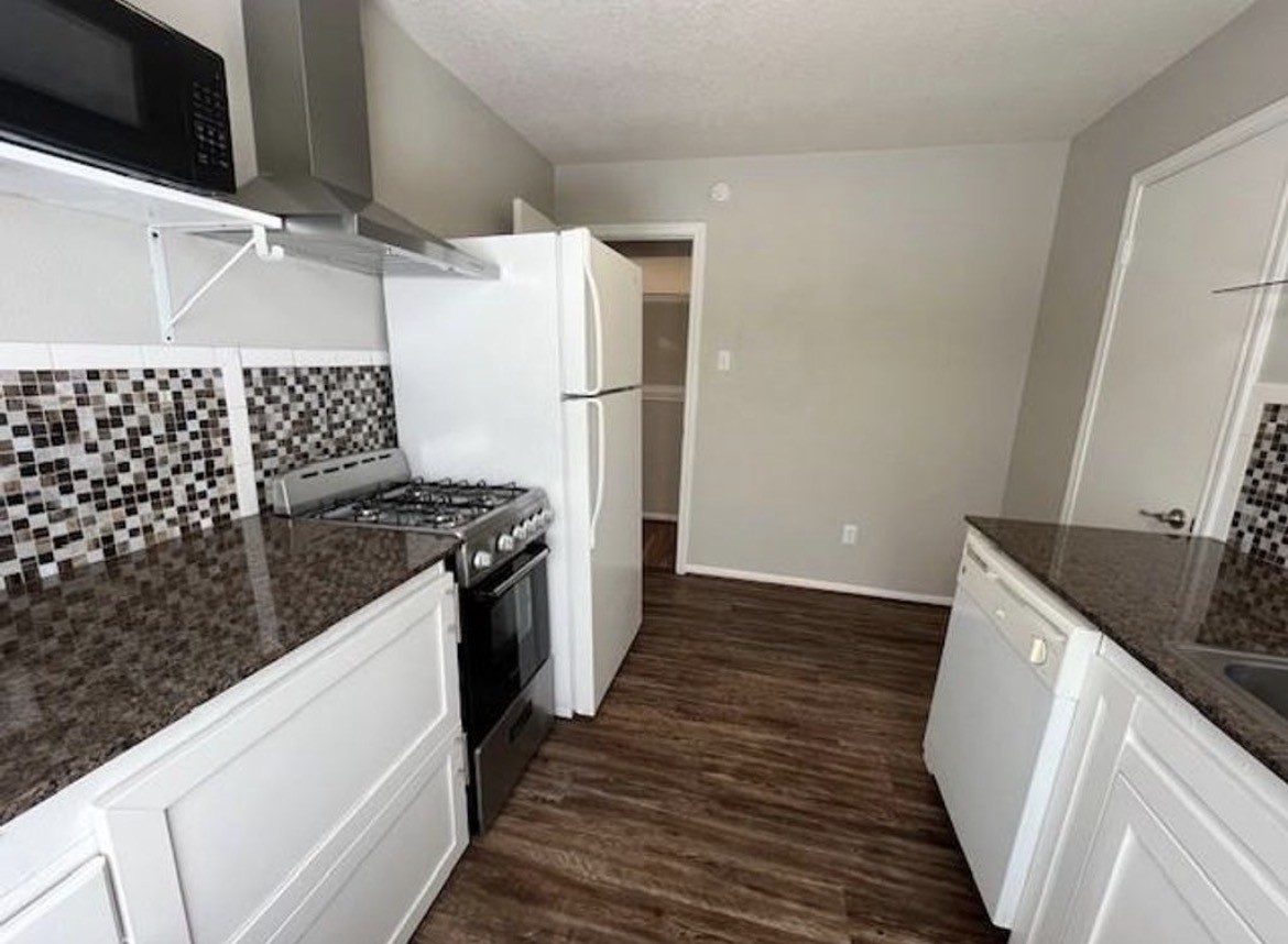 7719 Sign Street, Unit B Houston, TX 77489 - Photo 1 of 7