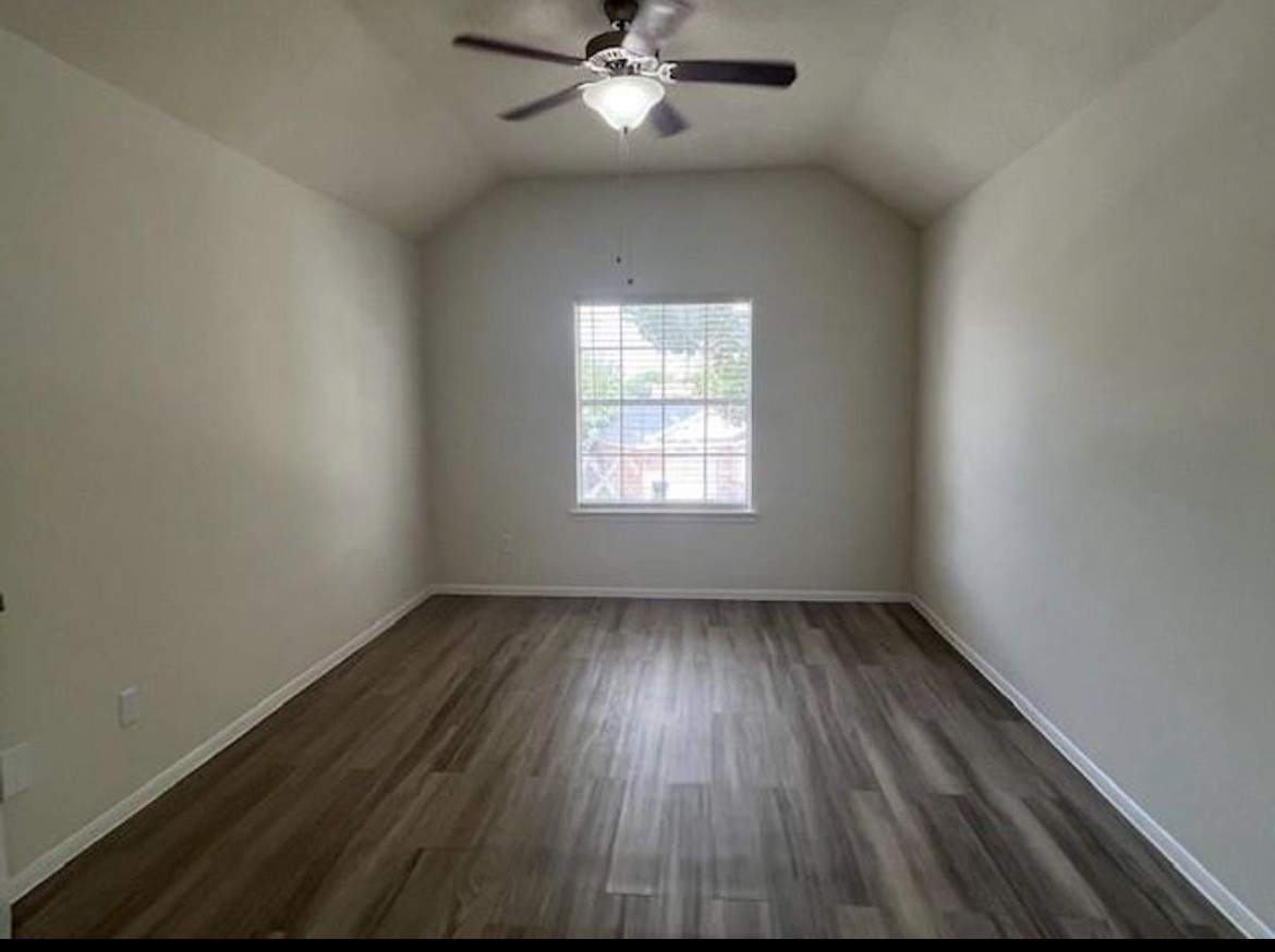 7719 Sign Street, Unit B Houston, TX 77489 - Photo 3 of 7