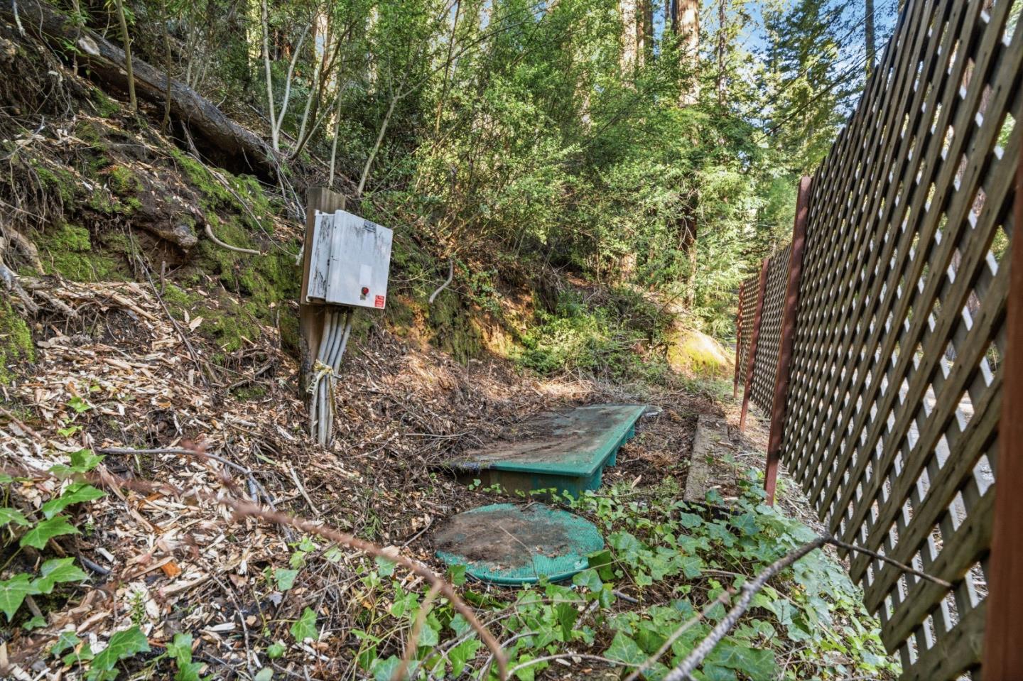 315 Alder Road Boulder Creek, CA 95006 - Photo 11 of 17 a view of a wooden fence