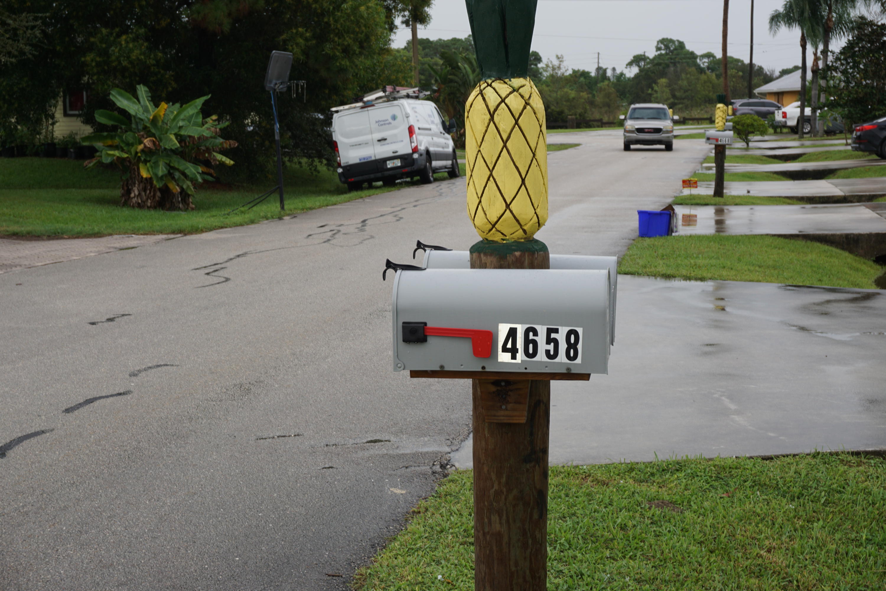 4660 Southeast Salvatori Road Stuart, FL 34997 - Photo 4 of 50 4658-1