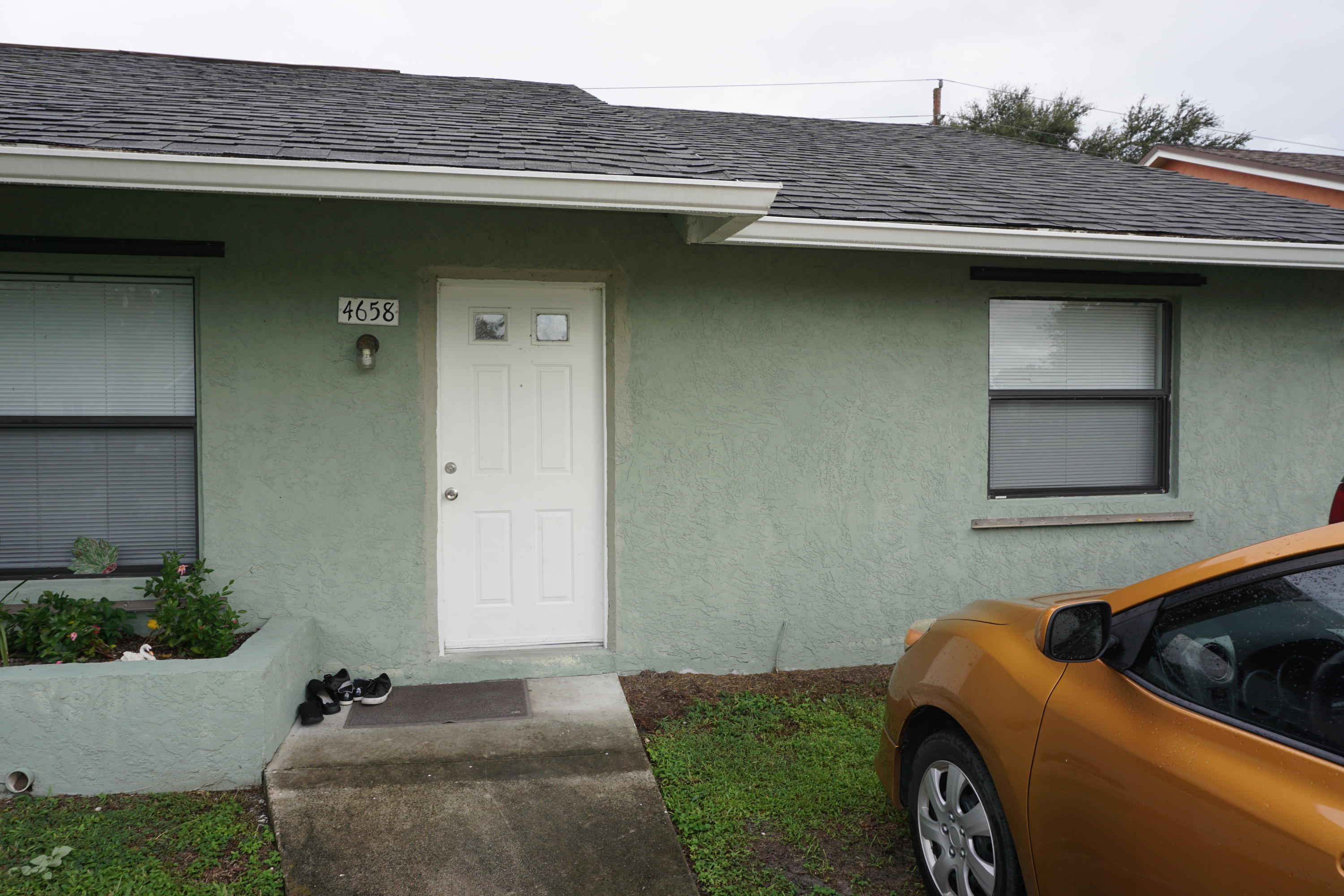 4660 Southeast Salvatori Road Stuart, FL 34997 - Photo 5 of 50 4658-2