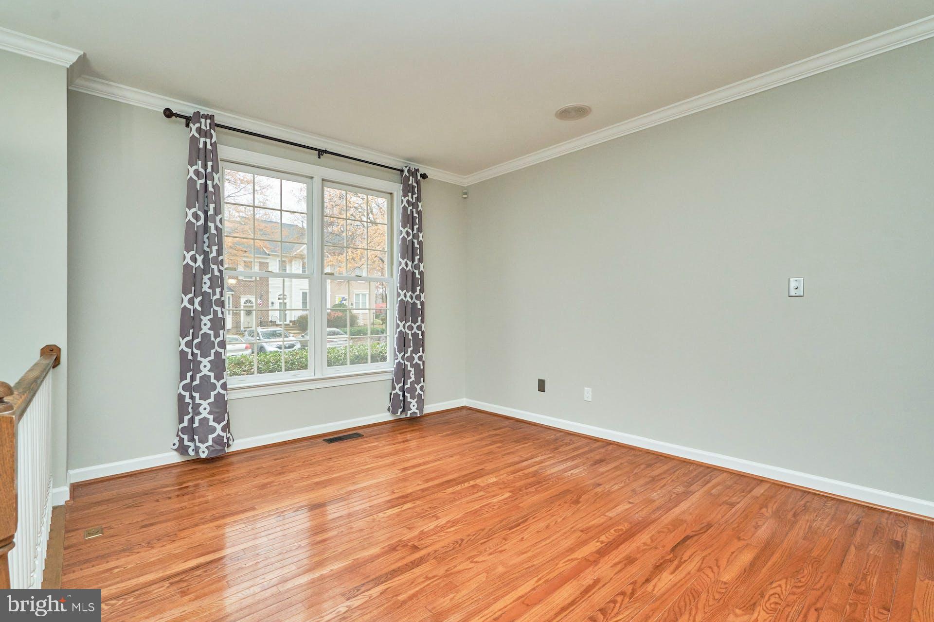 3647 Ransom Place Alexandria, VA 22306 - Photo 4 of 38 Spacious Living Room