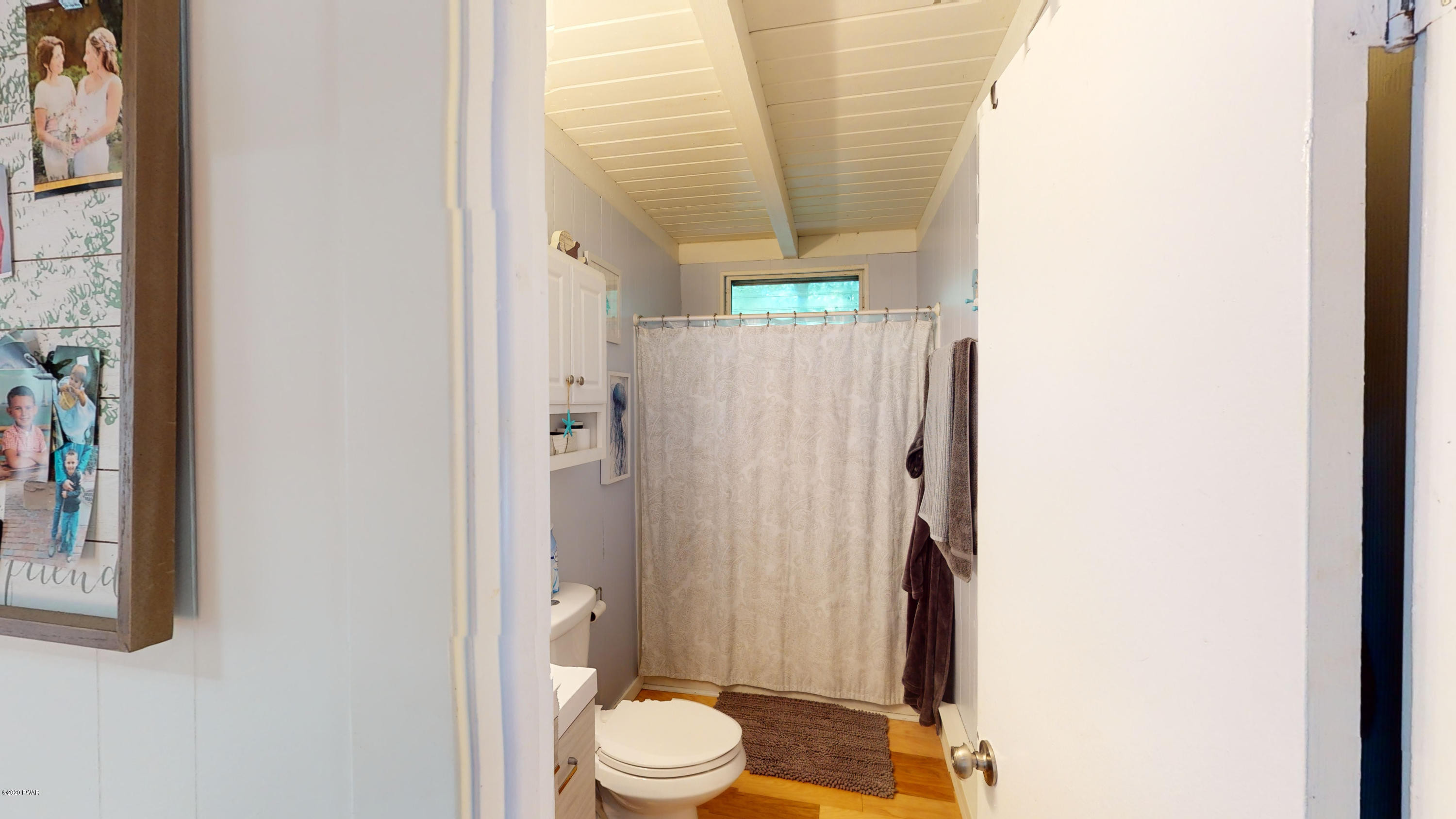 133 Squirrel Road Dingmans Ferry, PA 18328 - Photo 20 of 26
