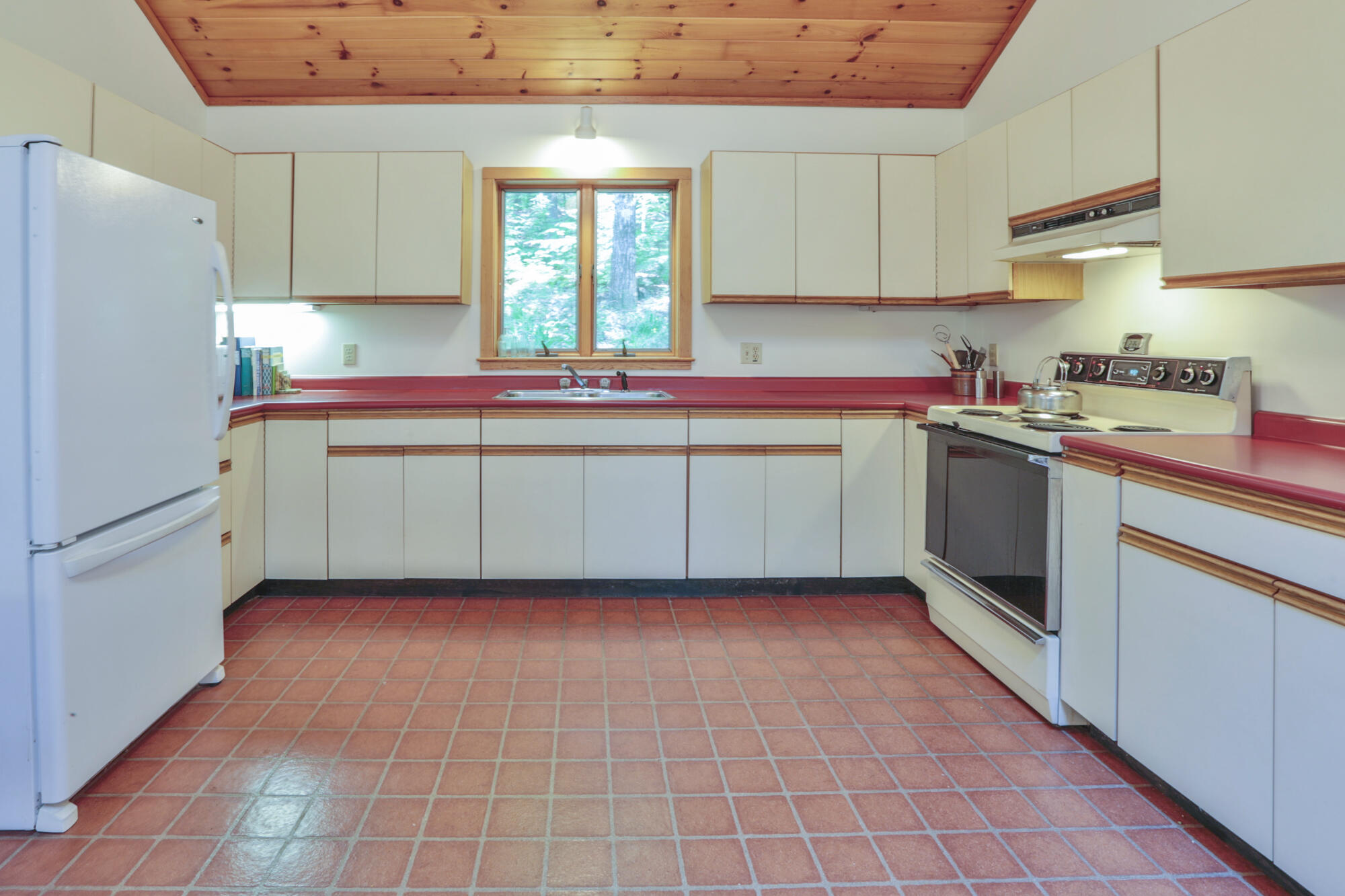 23 Merrifield Road Liberty, ME 04949 - Photo 15 of 38 23MerrifieldRdLiberty5-12