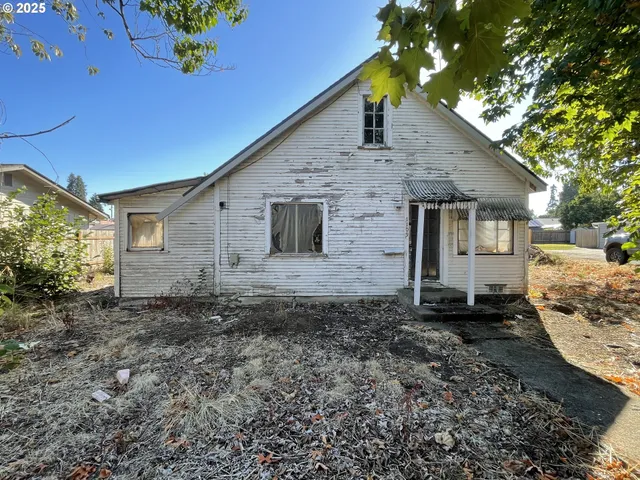 $220,000 | 1109 4th Street, Springfield, OR 97477