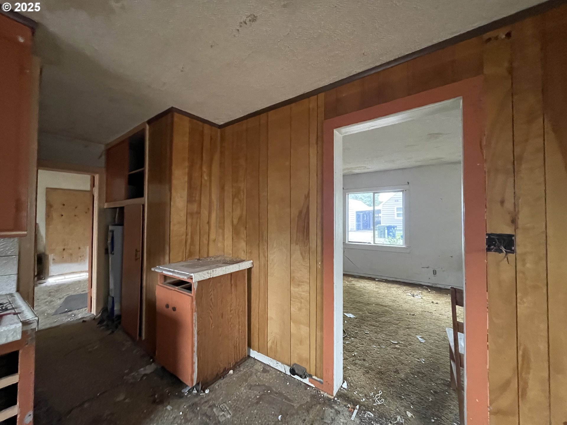 1109 4th Street Springfield, OR 97477 - Photo 7 of 12