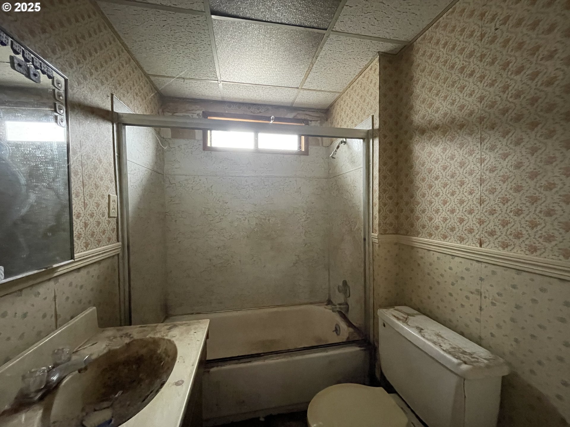 1109 4th Street Springfield, OR 97477 - Photo 8 of 12