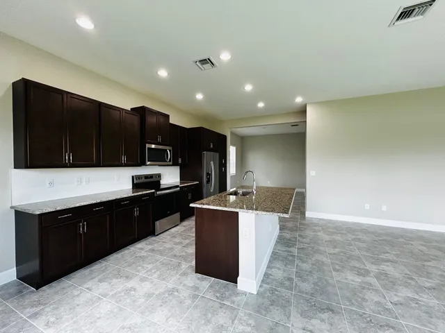 $3,900 | 5468 Pecan Drive, Westlake, FL 33470