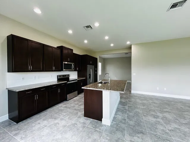 $3,900 | 5468 Pecan Drive, Westlake, FL 33470